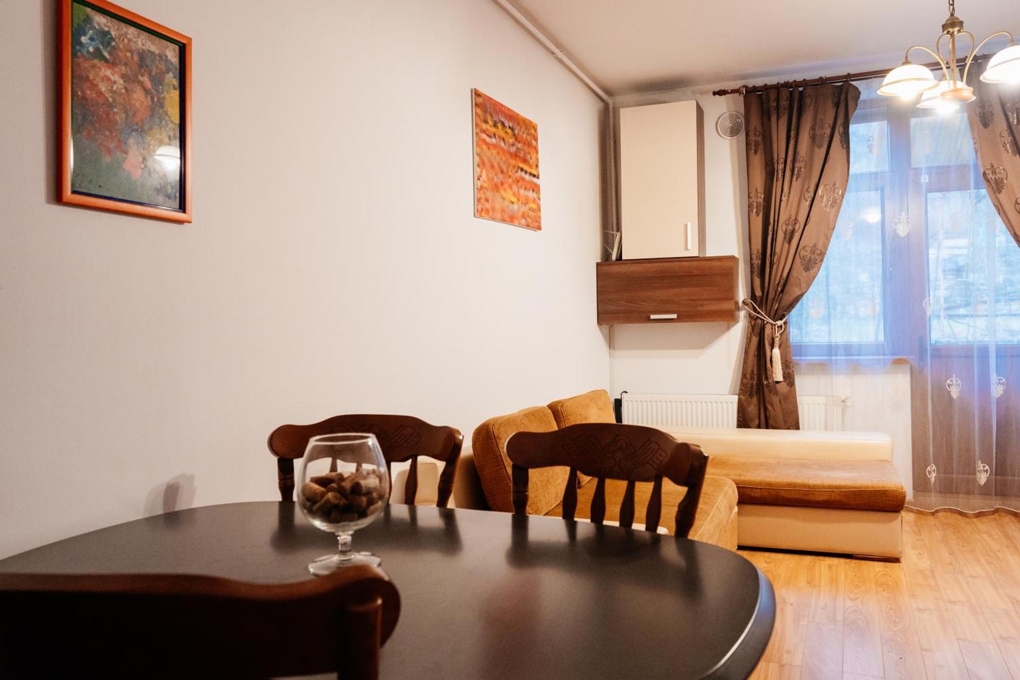 Maan Central Apartment Braşov Buitenkant foto